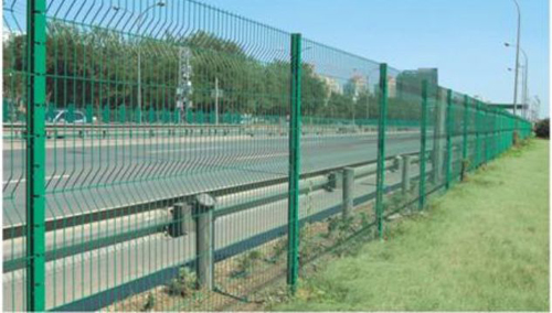 高速公路護(hù)欄